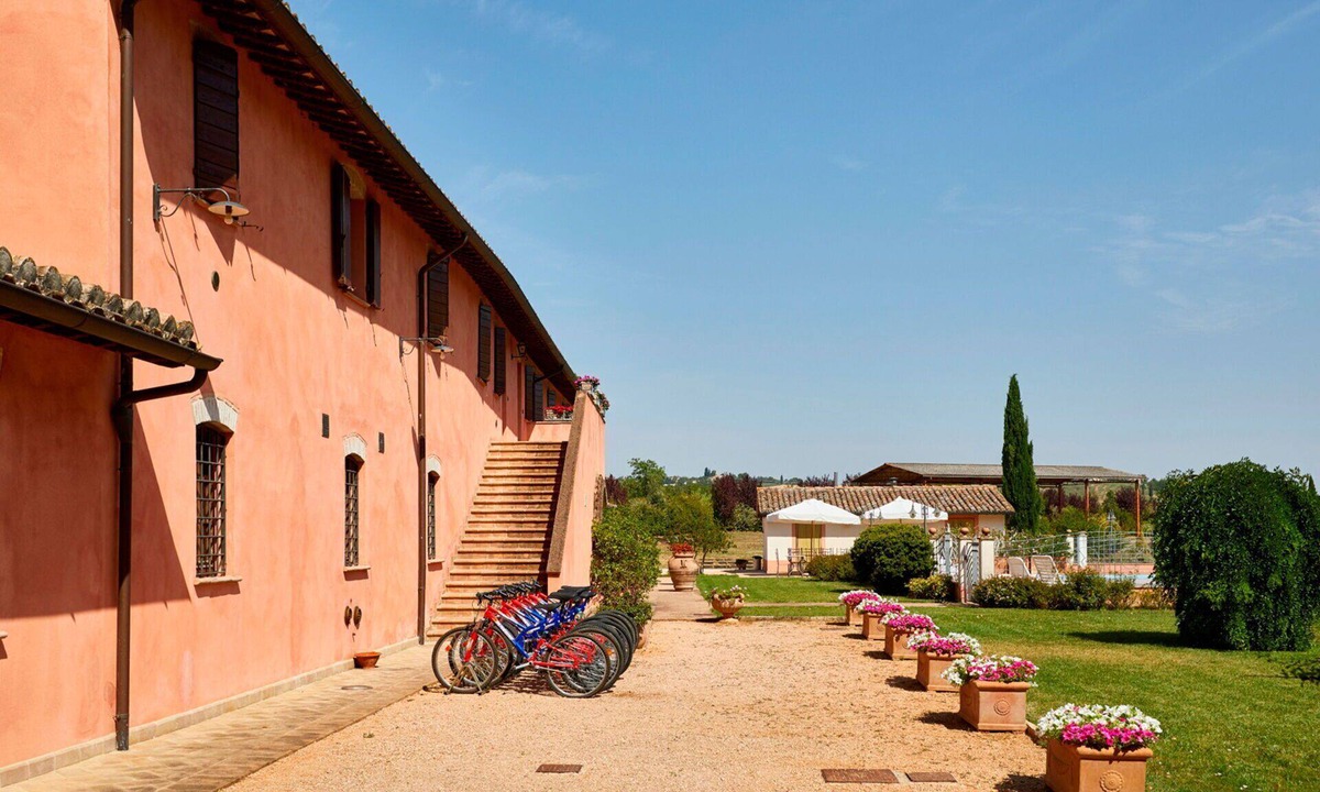 San Brizio Apartment | Lovely apartment for 4 people with WIFI, pool, TV and pets allowed, close to Spoleto