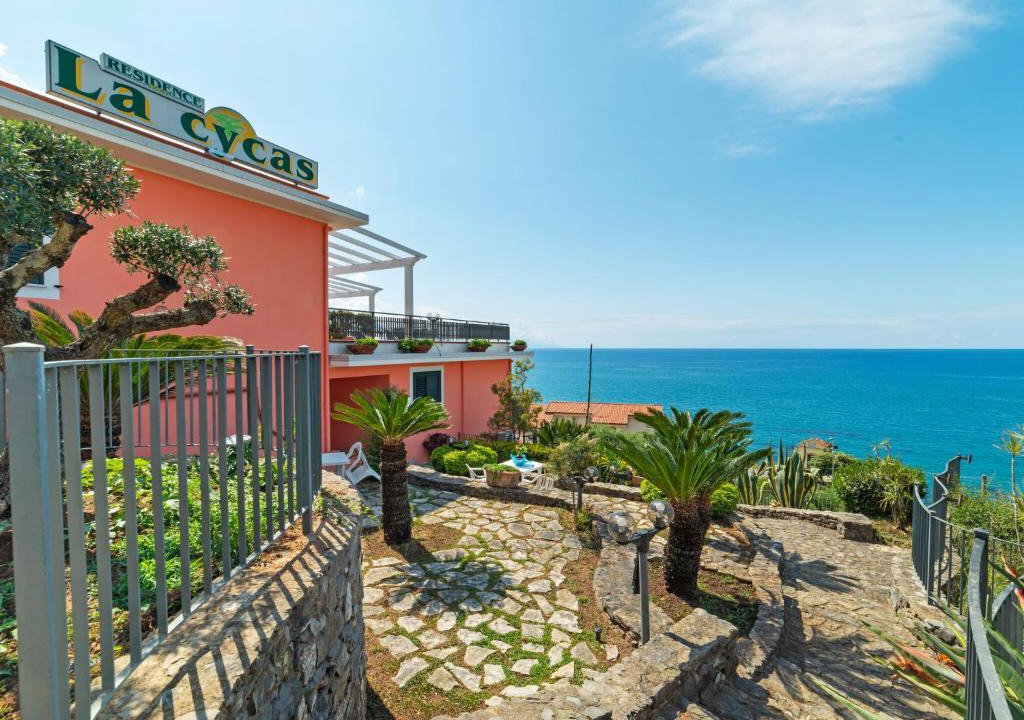 Villammare Apartment | Lovely Apartment in Villammare with Terrace