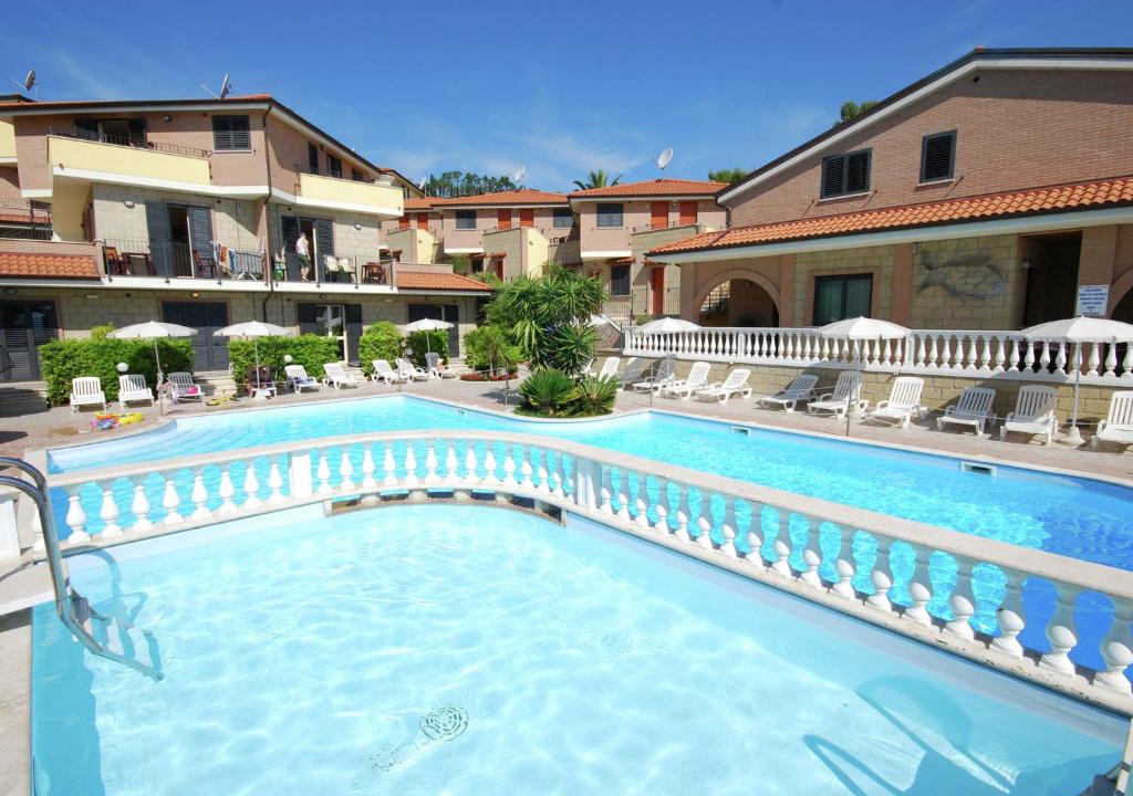Tortoreto Lido House | Luxurious Holiday Home in Tortoreto with Pool