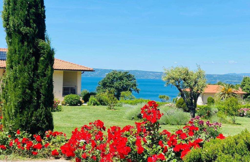 Bolsena Apartment | Luxury Apartment Lake View
