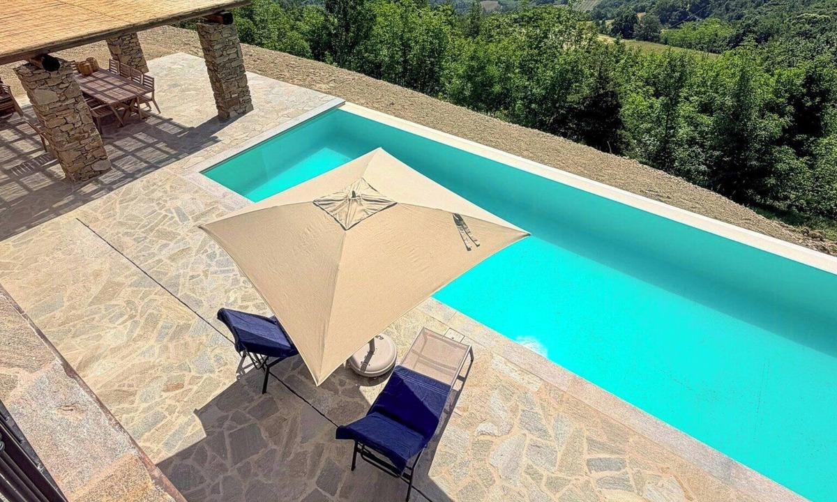 Mombaldone House | Luxury Cloud-level villa near Roccaverano