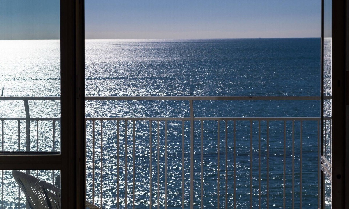Salerno Bed & Breakfast | Luxury meets relaxation. An exclusive Studio Apartment on the Salerno seafront.