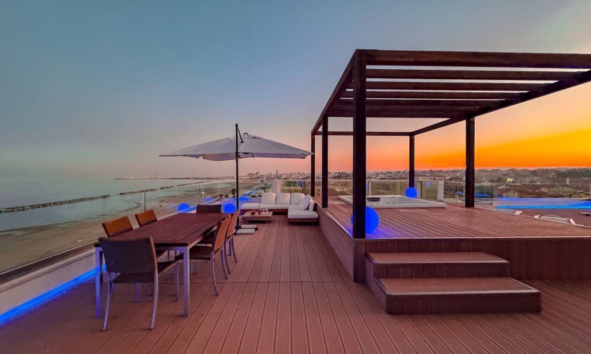 Civitanova Marche Apartment | [Luxury Seafront Penthouse] Private Car Parking