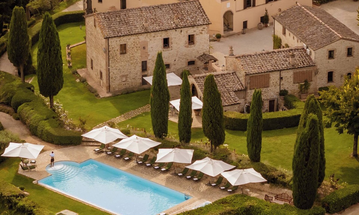 Collalto Villa | Luxury Tuscan Villa Collalto with 6,13 or 18 rooms Perfect for Exclusive Events