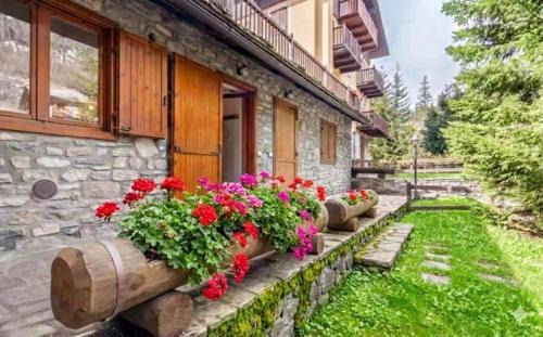 Pallusieux Apartment | Maison des Alpes vicino alle Terme e a Courmayeur