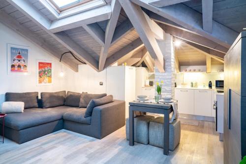 Riva Apartment | Mansardina a soli 5 minuti a piedi dal centro città di Biella