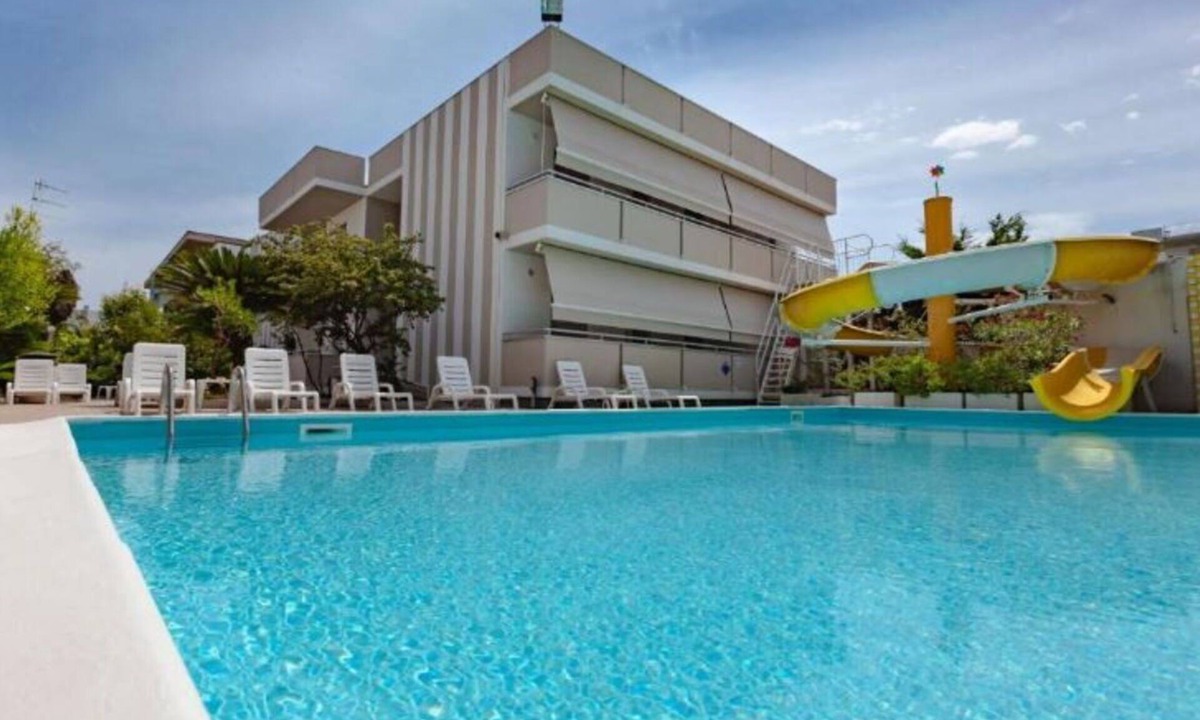 Alba Adriatica Apartment | Marconi Seaside Residence, Pool, Wifi, Bilocale