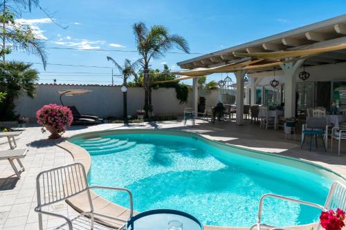 Paestum House | Marechiaro Pool & Restaurant
