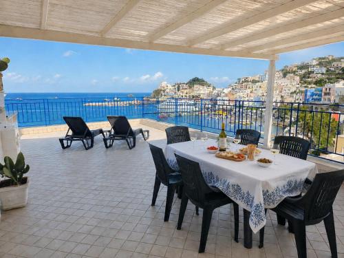 Ponza Apartment | Maridea -Mascalzone Latino
