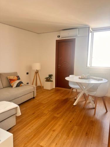 Municipio 4 Apartment | Marina's Cozy Nest