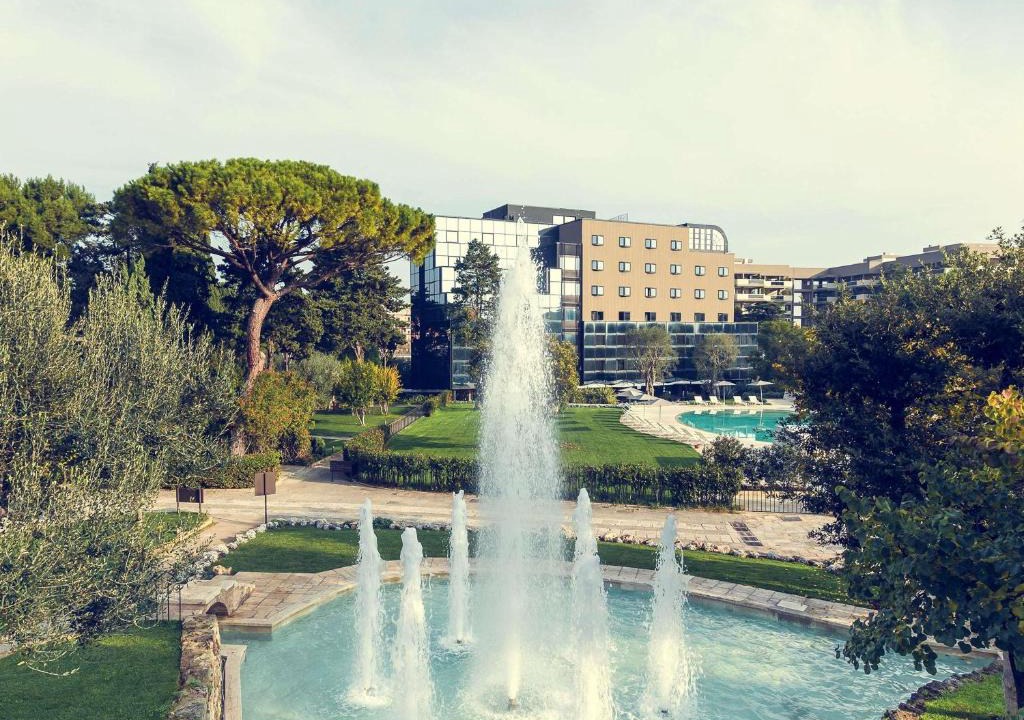 Municipio 2 Hotel | Mercure Villa Romanazzi Carducci Bari