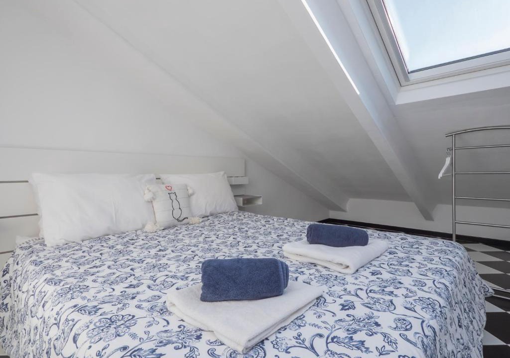 Quarto Cagnino Apartment | Milano San Siro sky view posto auto gratuito