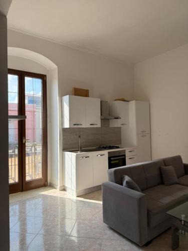 Trinitapoli Apartment | Modern 1st floor apartment with balcony - Casa Berto