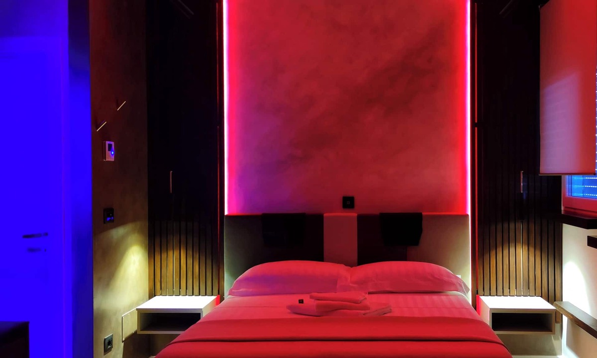 Municipio 2 Apartment | Moma - Design Smart Rooms - Bari Central Station