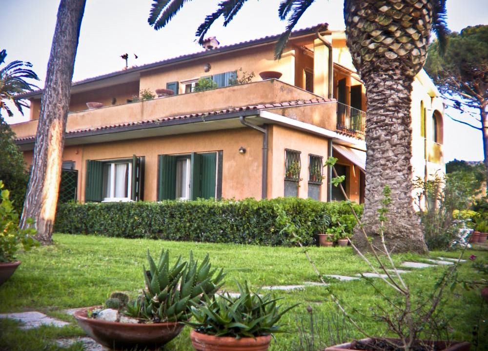 Santa Liberata House | MONTE ARGENTARIO - HOUSE WITH GARDEN ON GIANNELLA, NEAR THE SEA.
