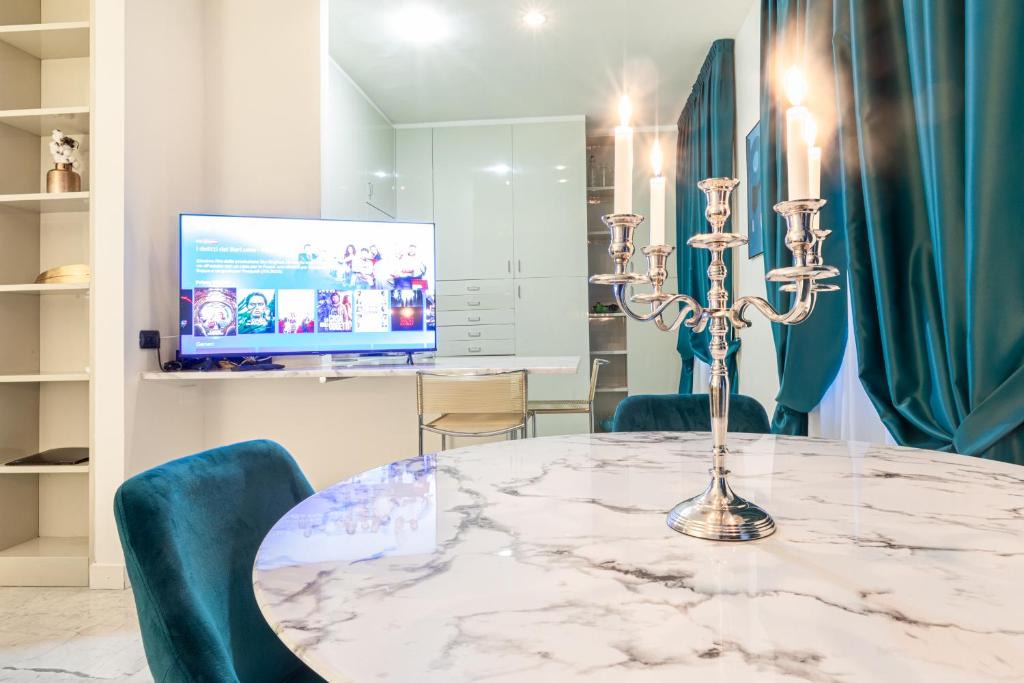 Borgonuovo Apartment | Monte Napoleone Split-level Terrace Apartment - Top Collection