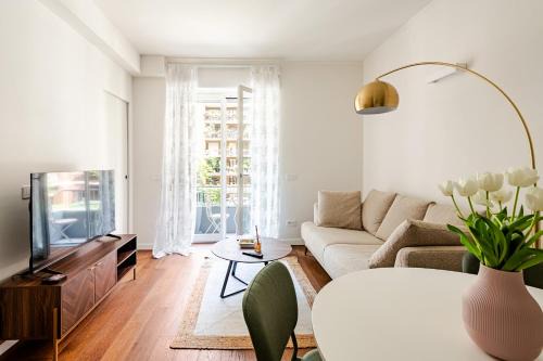 Porta Vittoria Apartment | Morosini 21 Elegant Apartment in Risorgimento District