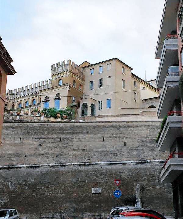 Vatican House | Motel