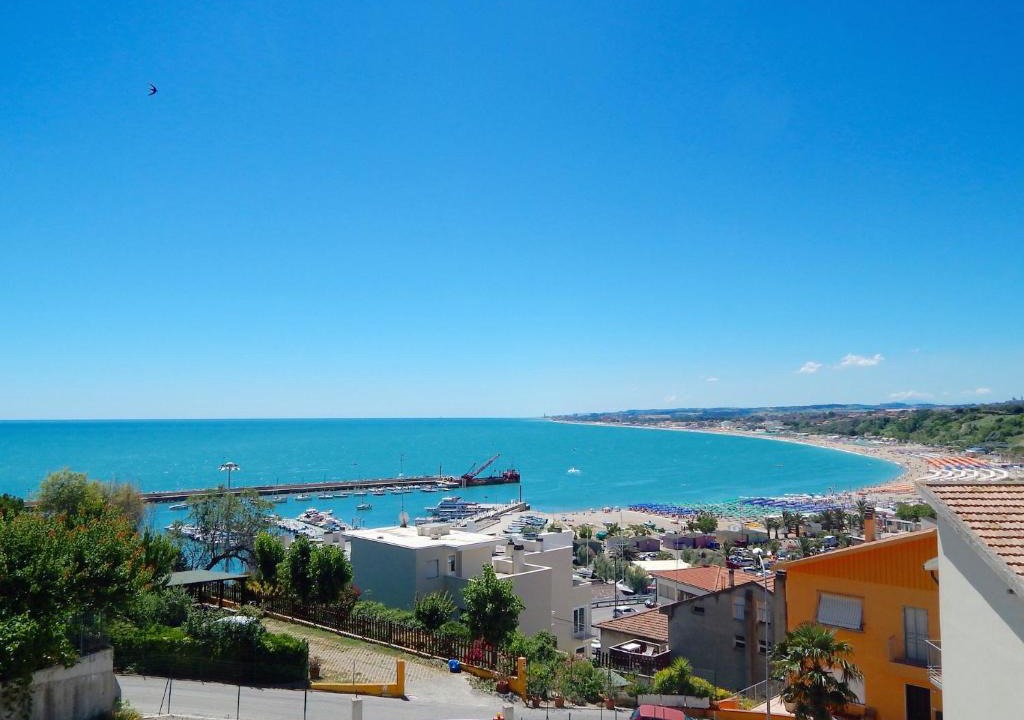 Numana Apartment | N75 - Numana, trilocale con giardino vista mare a 200 metri dalla spiaggia