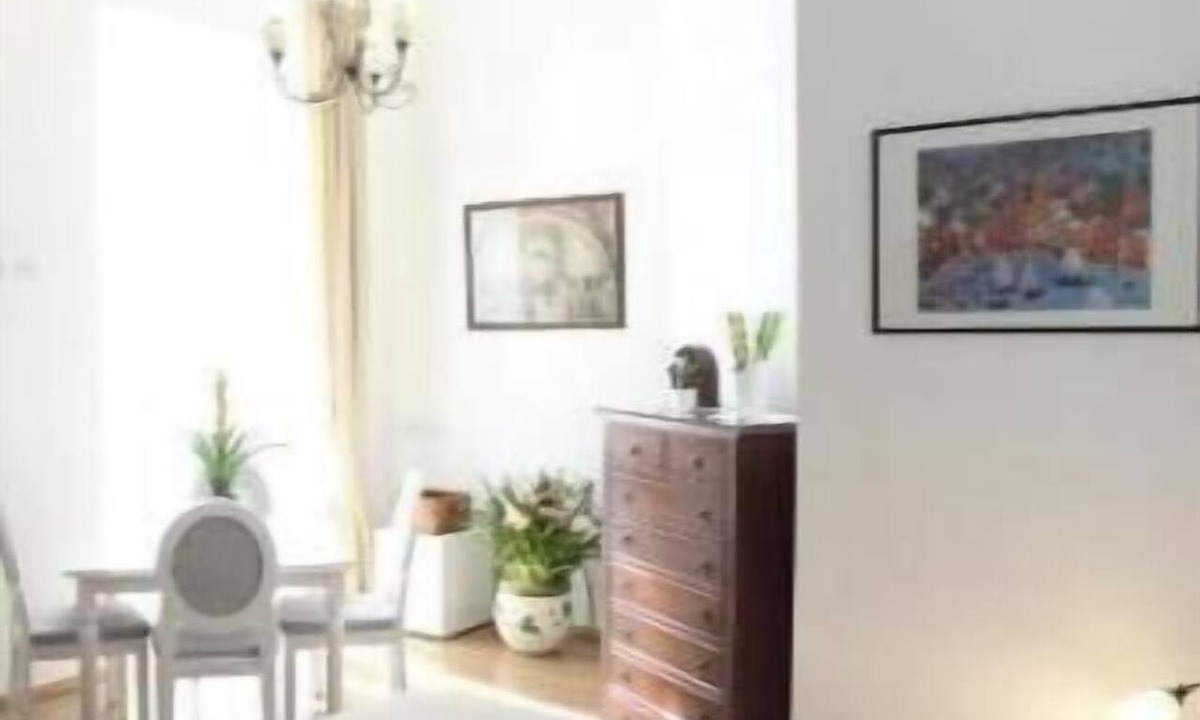 Naples City Centre Bed & Breakfast | Naples Pietrasanta LT | Historic Charm in the Heart of Downtown Naples
