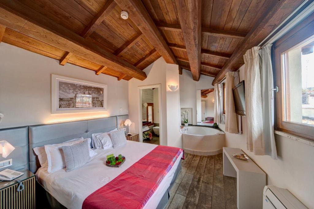 Rione VI Parione Apartment | Navona Palace Luxury Inn