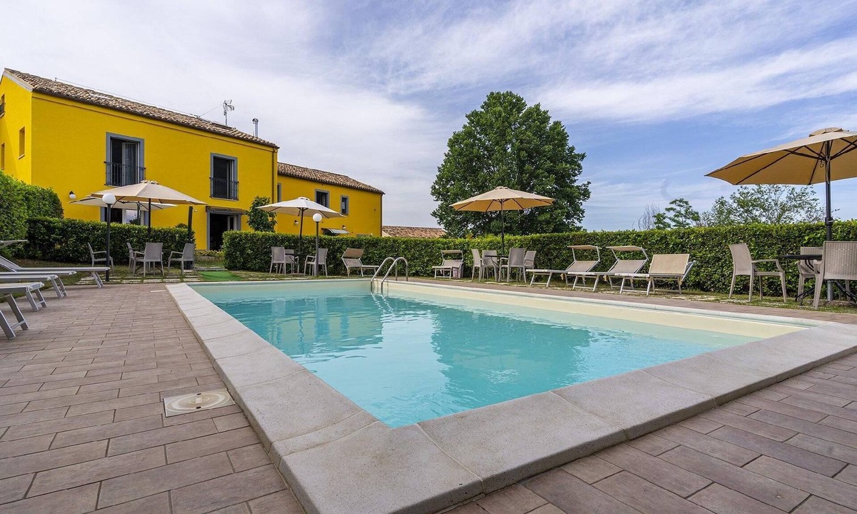 Cessapalombo Other | Nespolo' flat with shared pool