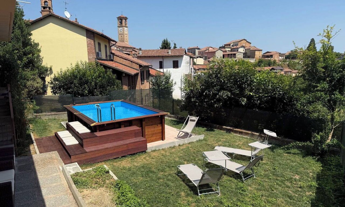 Castagnole Monferrato Apartment | Nice apartment for 3 guests with A/C, WIFI, pool, TV and balcony