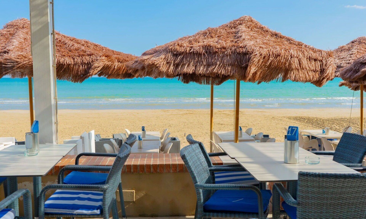 Peschici Apartment | Nice apartment for 4 people with A/C, TV, terrace and pets allowed