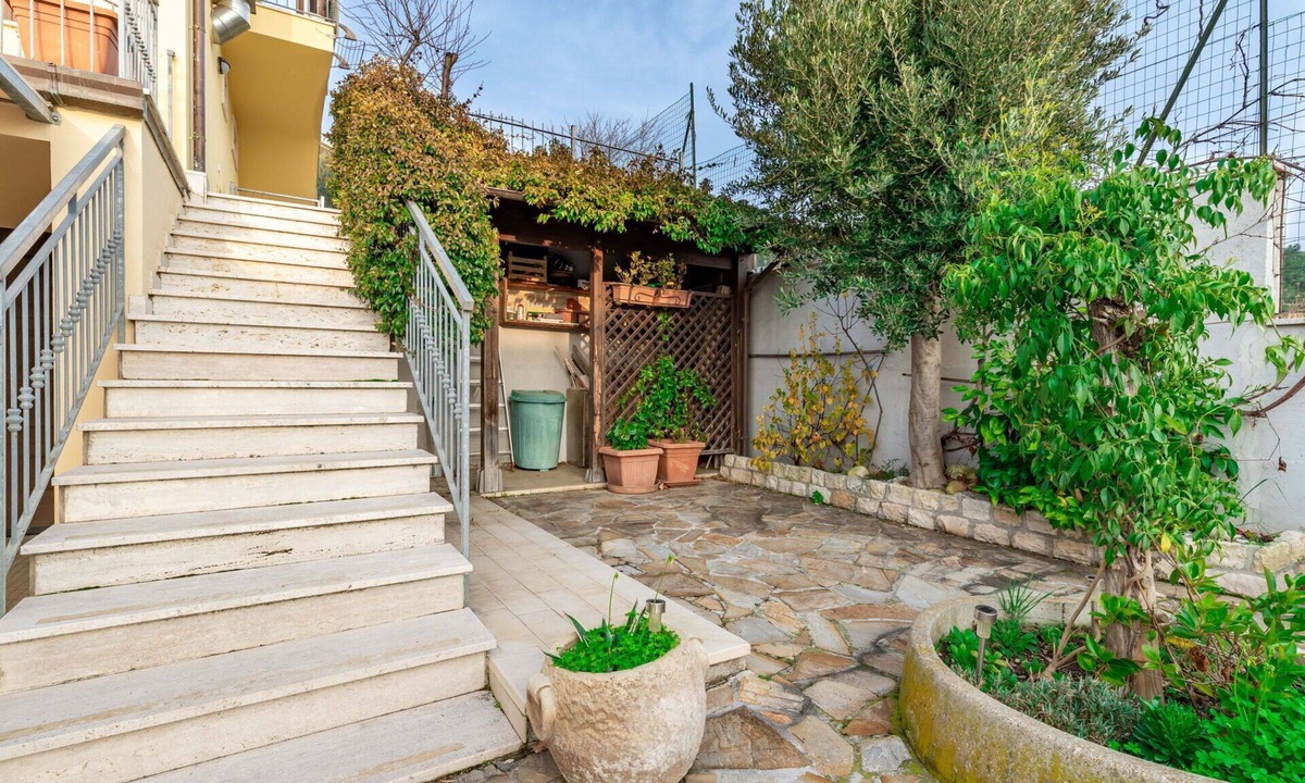 Loreto Apartment | Nice apartment for 5 guests with WIFI, A/C, TV, terrace, pets allowed and panoramic view