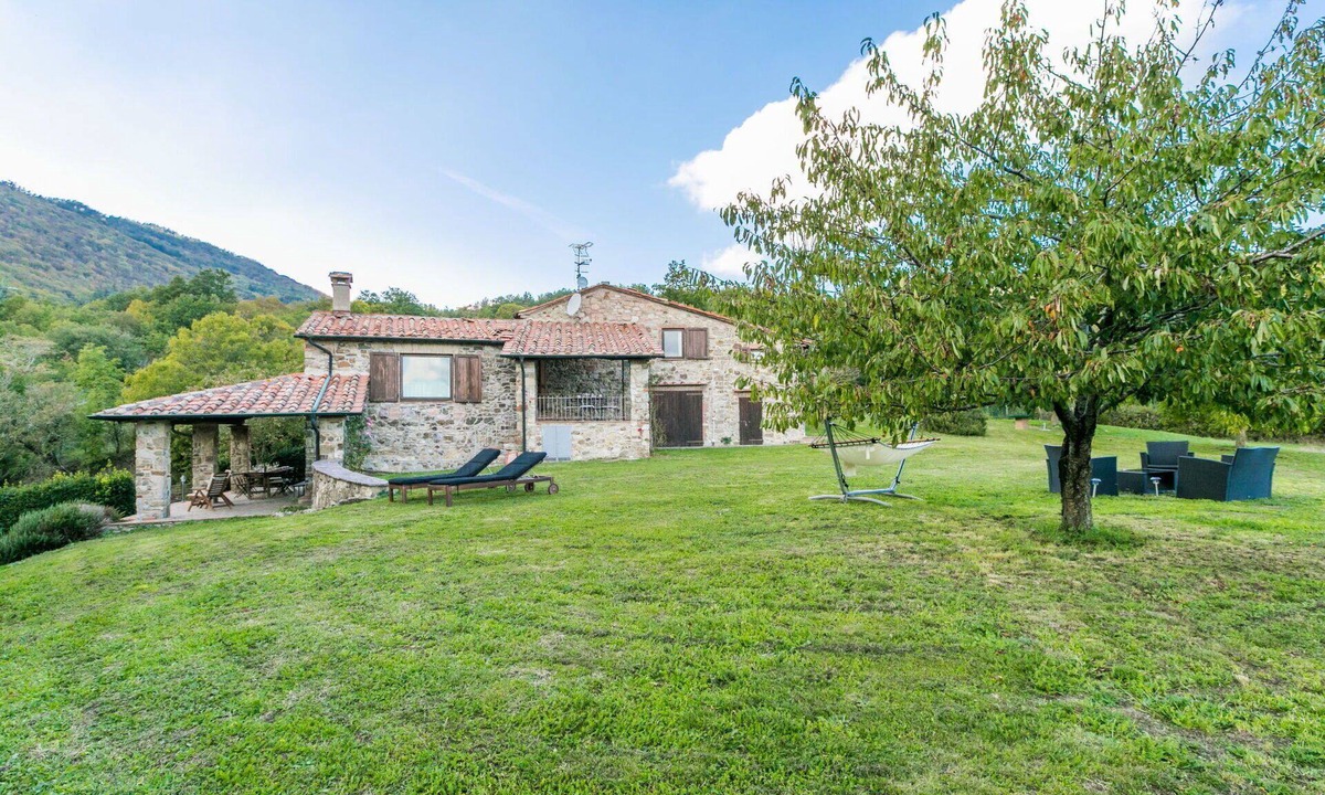 Montieri Apartment | Nice apartment for 9 guests with WIFI, TV, patio and pets allowed