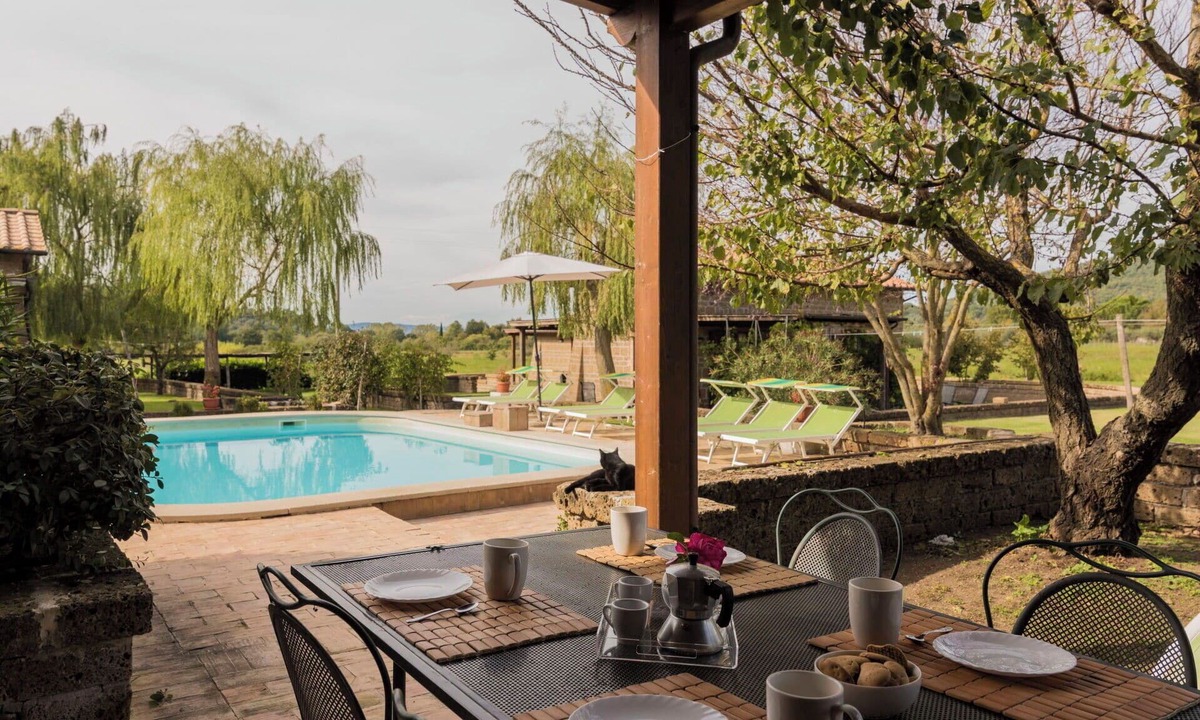 Montefiascone Villa | Nice apartment in villa with WIFI, pool, hot tub, TV, patio, pets allowed and panoramic view