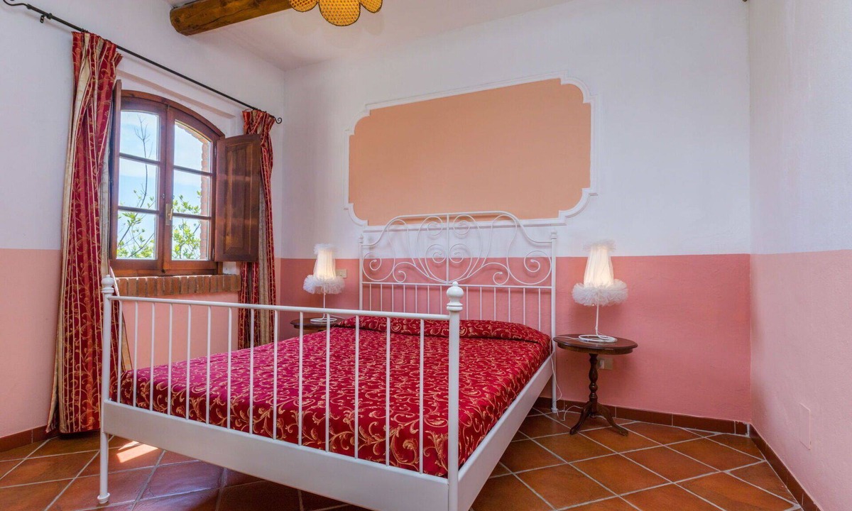 Riparbella Apartment | Nice apartment for 2 people with WIFI, pool, A/C, TV and patio