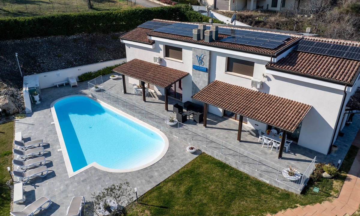 Citta Sant'Angelo Apartment | Nido delle Rondini by Interhome