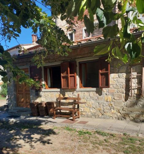 Ortignano Raggiolo House | Nido Romantico Appartamento con 2 camere vicino a Poppi e Camaldoli