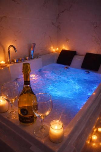 Aurora Apartment | Nuvola Luxury suite con Idromassaggio Privato & Relax romantico