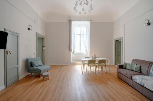 Old Town Apartment | Old Town Charm & Relax – GiuGa’s Home