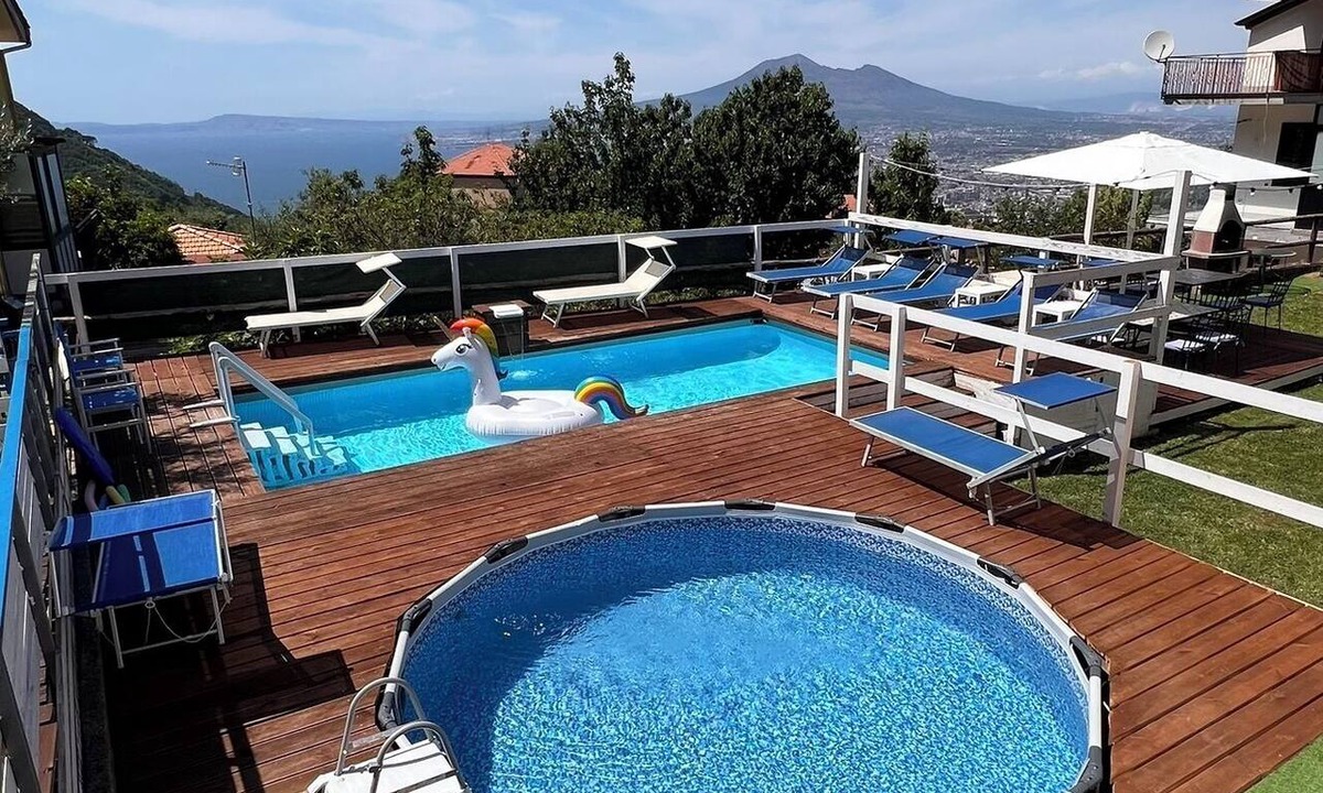 Piazza-Tralia-Pendolo Apartment | One-bedroom Apartment with Pool, Playground and breathtaking view