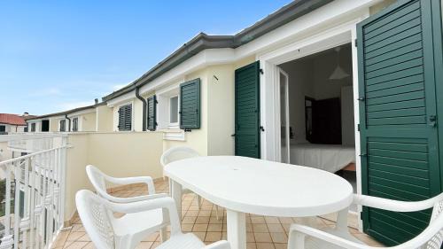 Porto Recanati Apartment | P076 - Porto Recanati, comodo trilocale con terrazzo e lavatrice