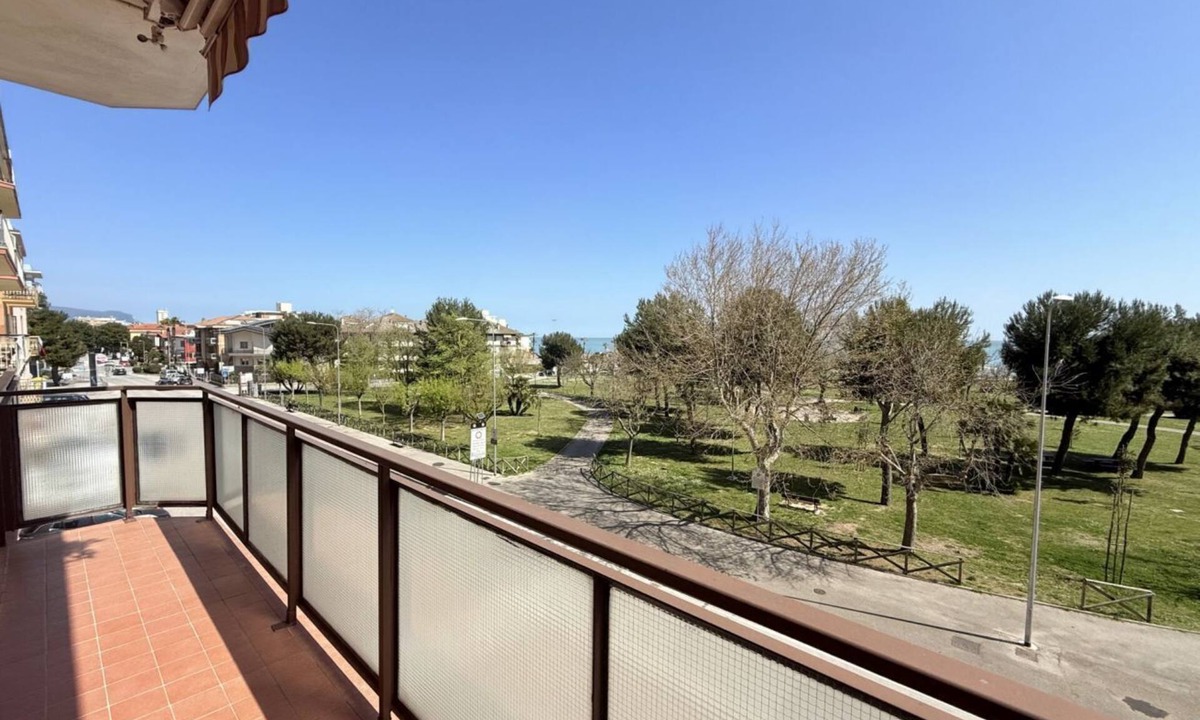 Porto Recanati Apartment | P084 - Porto Recanati, large apartment with sea view