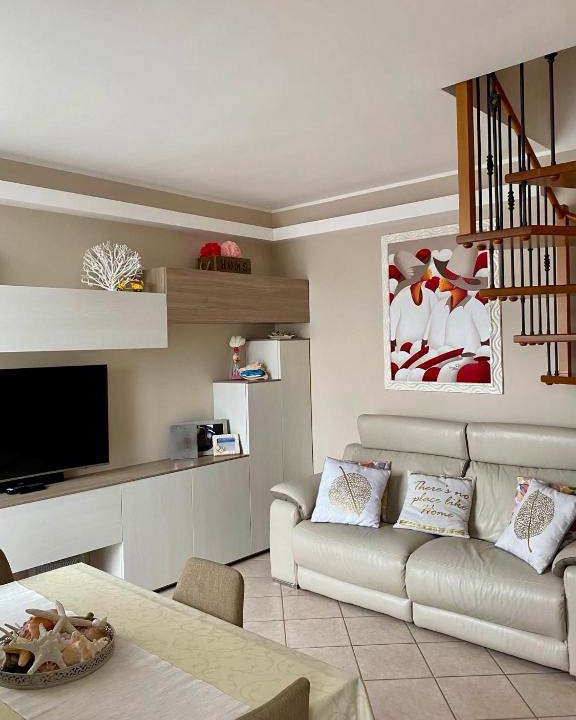 San Giuliano Milanese Apartment | Pacy - Park City Home
