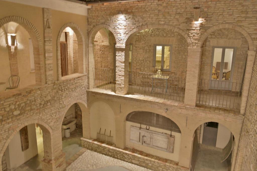 Roseto degli Abruzzi Apartment | Palazzo Antico nella piazza di Montepagano