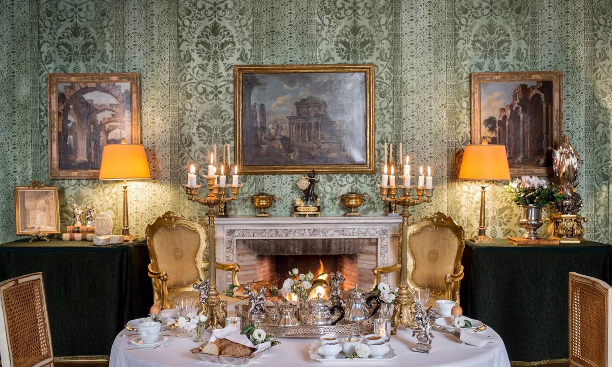 Rione IV Campo Marzio Condo | Palazzo Renaissance Experience, Elegant and Historic Stay in Rome
