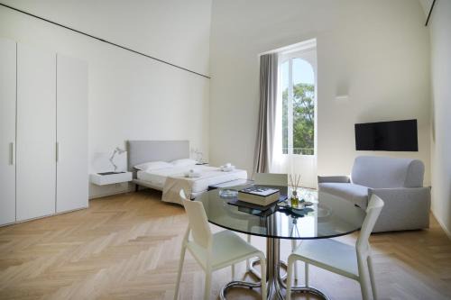 Torre a Mare Apartment | PalazzoTorre 102 - Luxury suite with tower view