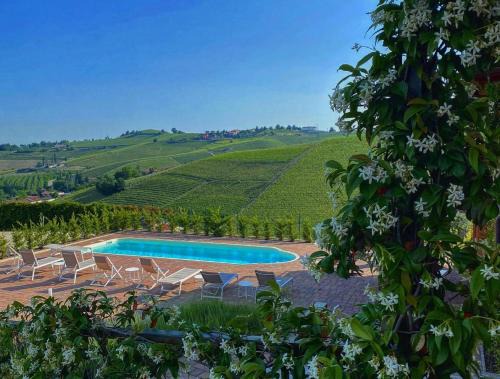 Treiso Hotel | Panoramic Villa Garassino - country rooms and fine restaurant