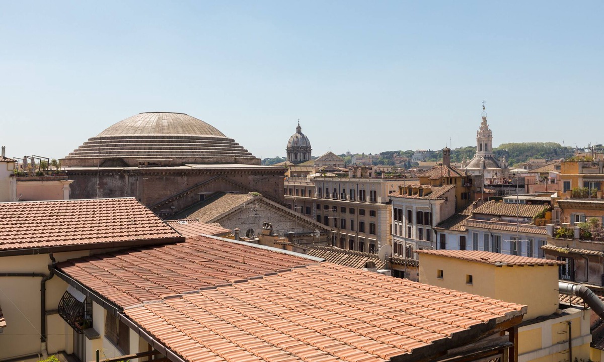 Rome City Centre Apartment | Pantheon view , near Vatican, Piazza Navona Trevi Fountain
