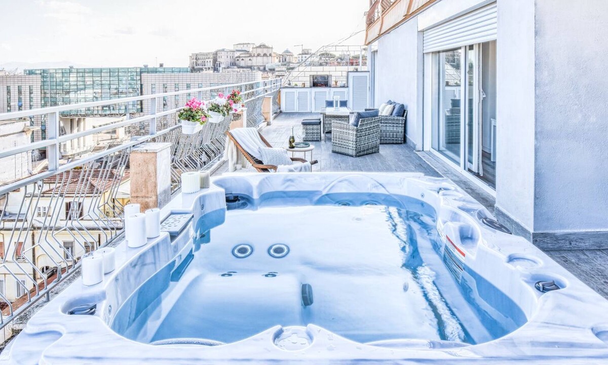 Vatican Apartment | penthouse apartment with terrace and private pool