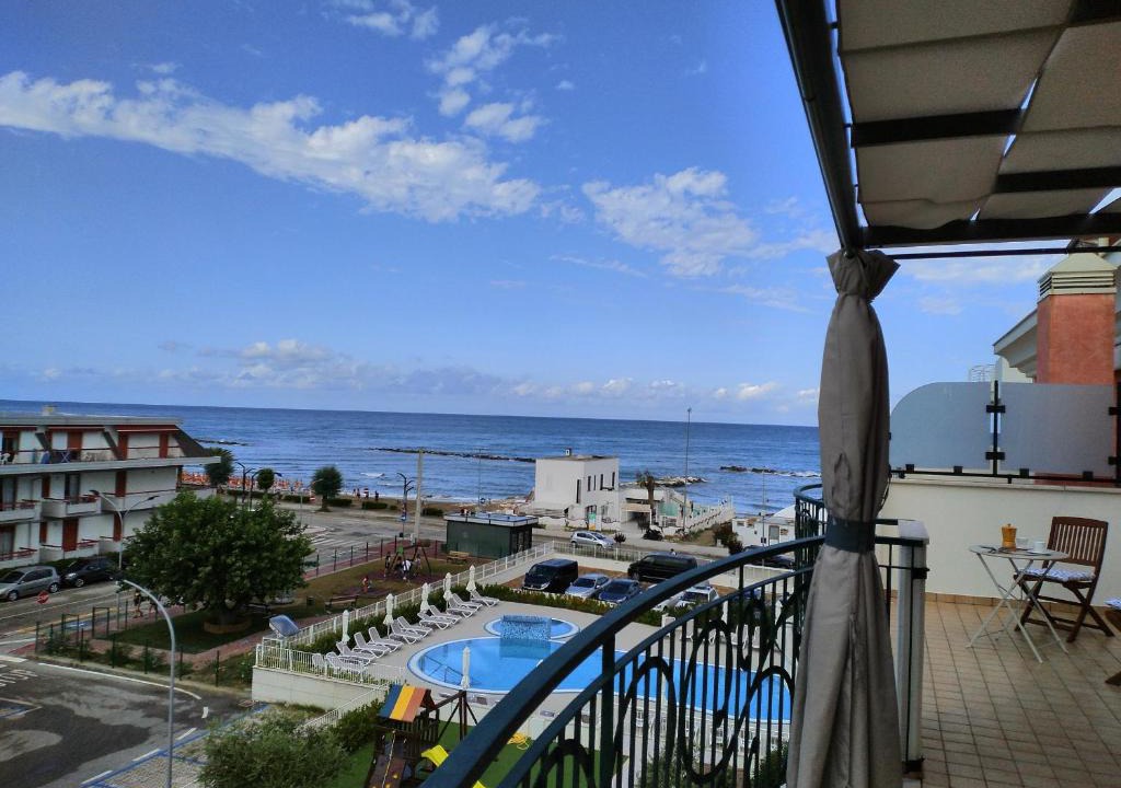 Martinsicuro Apartment | Penthouse on the Adriatic Sea