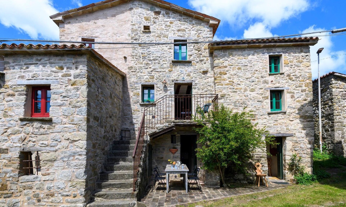 Montecopiolo Apartment | Pet friendly apartment in Villagrande di Monteco
