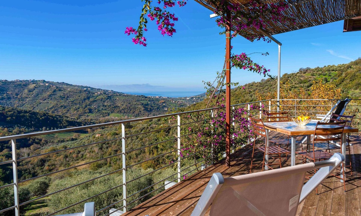 Laureana Cilento House | Pet friendly home in Laureana Cilento