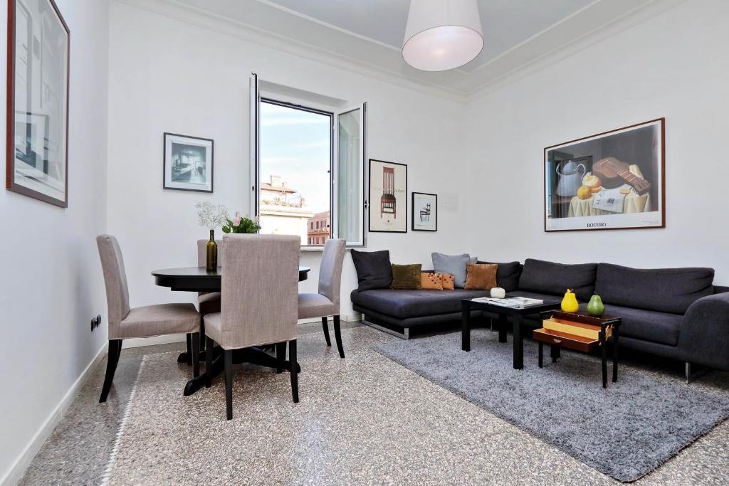 Rione XIV Borgo Apartment | Piazza Capponi Apartment